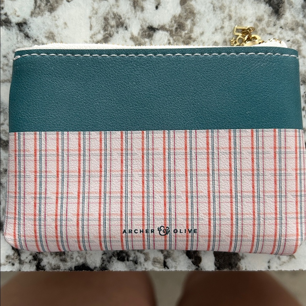 Archer & Olive Stationary Accessory Pouch - Picture 2 of 4